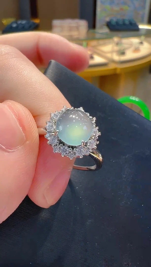 翡翠戒指合金多样性发其一