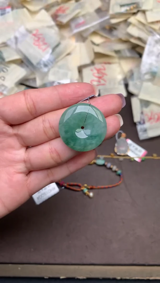 未镶嵌挂件翡翠一