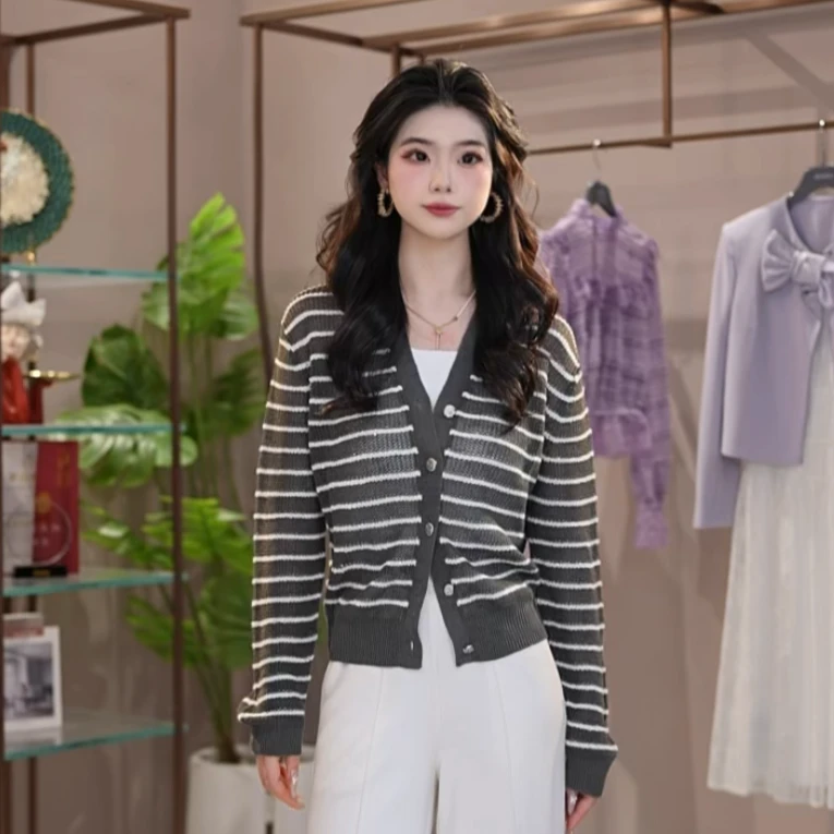 AMASS/阿玛施新款针织条纹设计款针织外套宽松v领百搭长袖548009