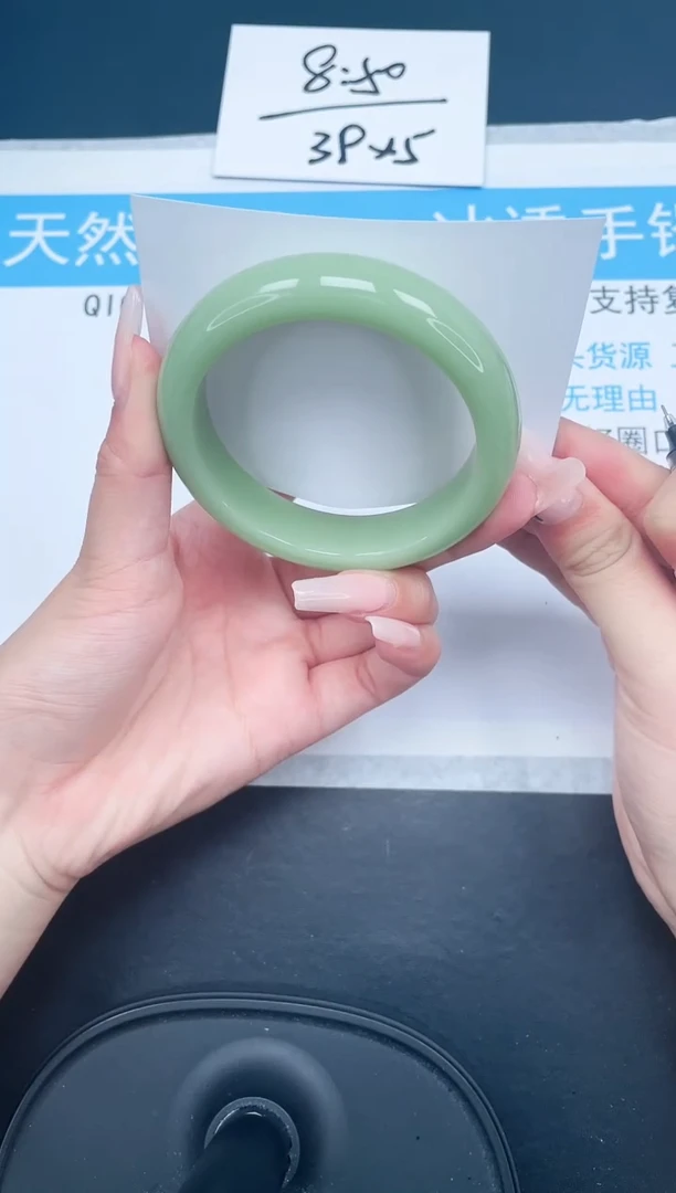 【闪购商品】石英质玉手镯未镶嵌9-60