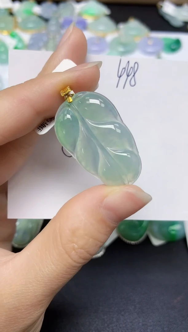 翡翠18K金镶嵌颈饰 天然翡翠A货