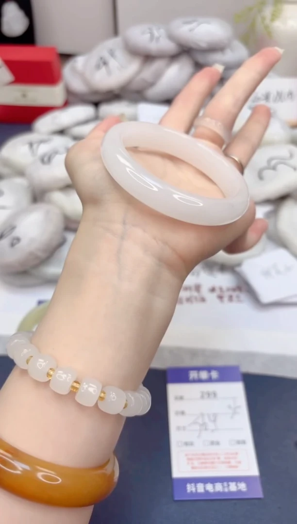 石英质玉手镯未镶嵌299-天山翠-圈口56