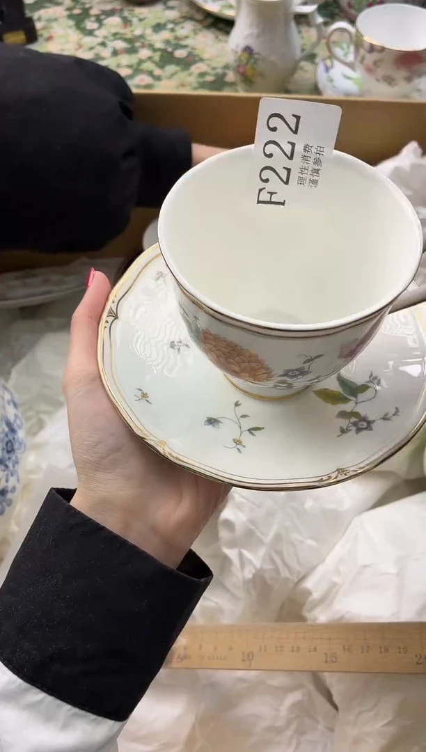 瓷片m****y       F222