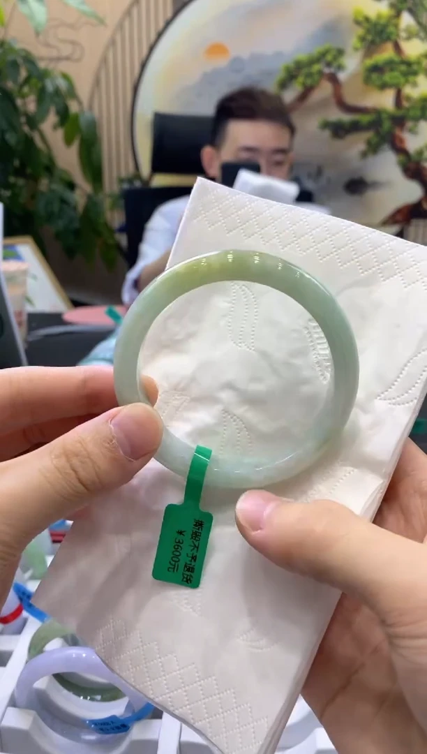 翡翠手镯未镶嵌0000005602