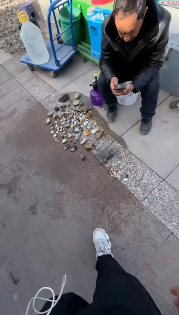 未镶嵌和田玉（糖玉）挂件和田玉