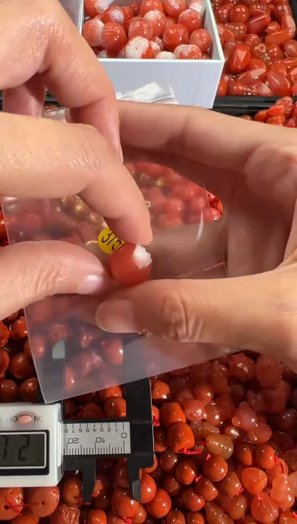 【闪购商品】南红玛瑙颈饰未镶嵌1