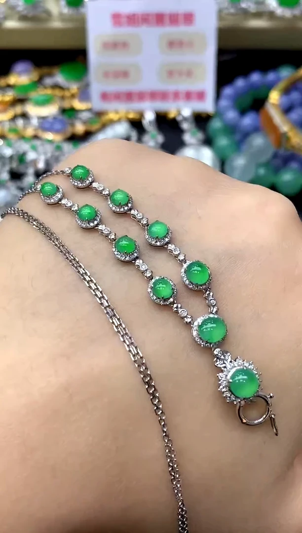 颈饰18K金镶嵌翡翠450-中国好珍宝