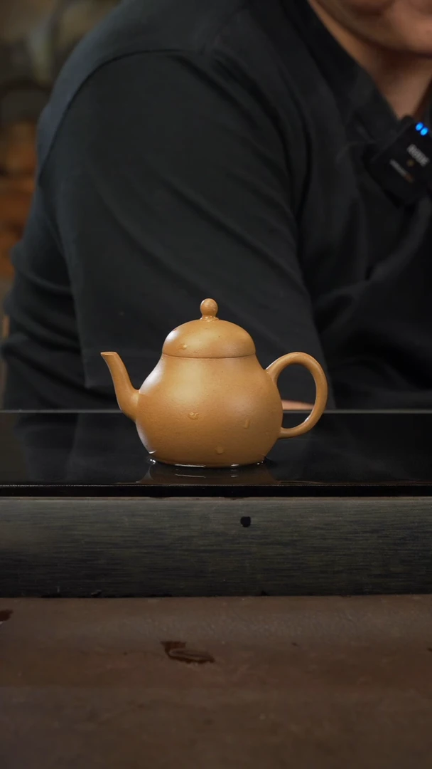 茶壶紫砂19，梨形，黄金段，100cc