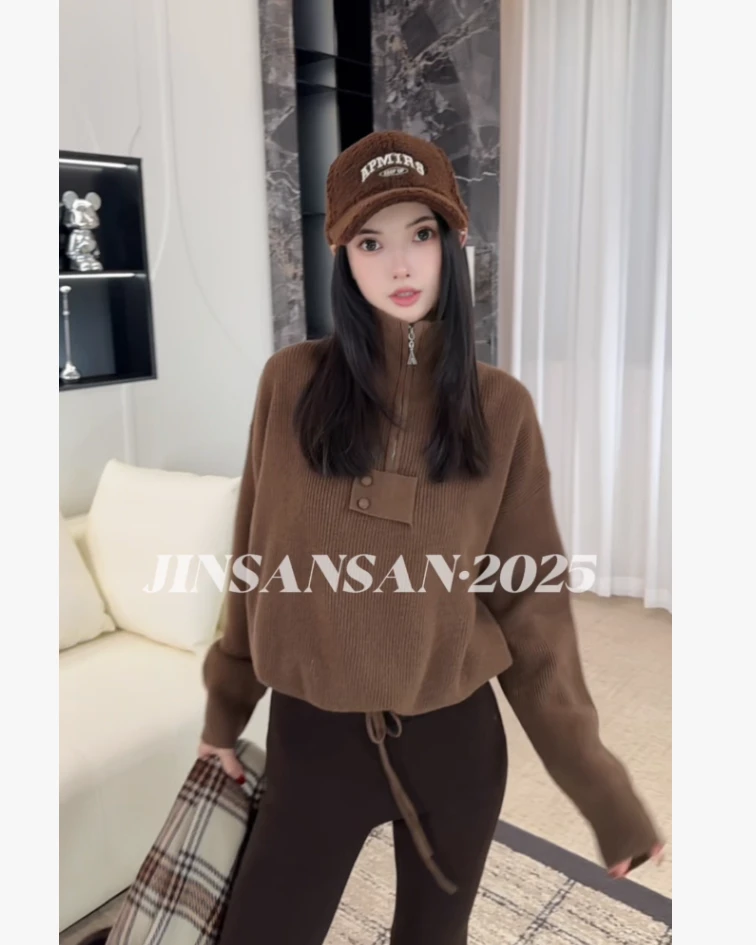 金三三【漫行暖域】2025冬季新款时尚休闲设计立领拉链毛衣H6455