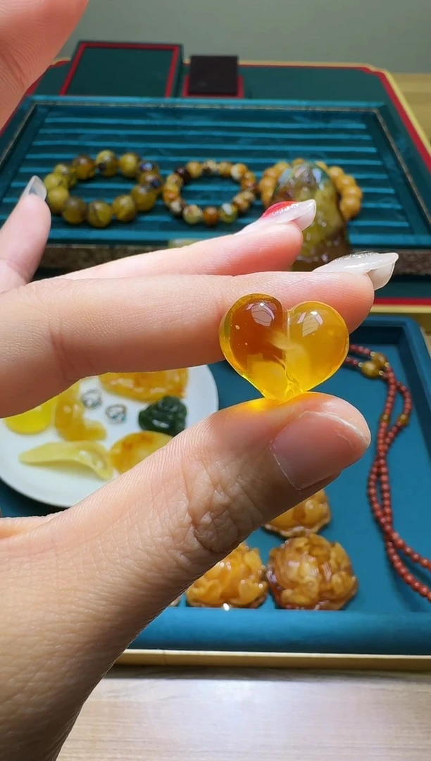 琥珀吊坠(不含链)未镶嵌多样性发一件 024