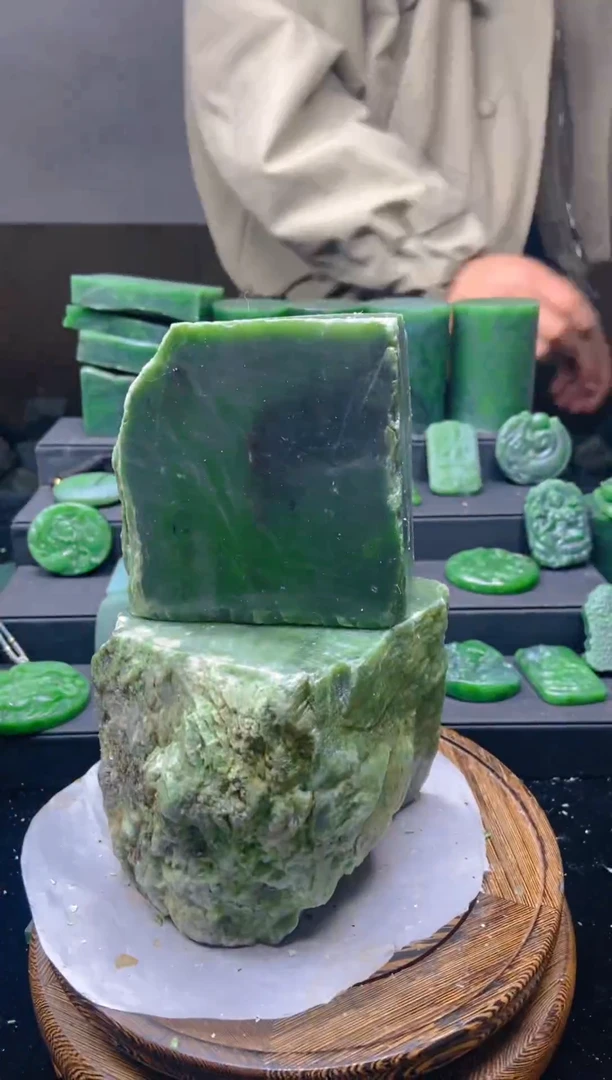 未镶嵌和田玉珠宝半成品1
