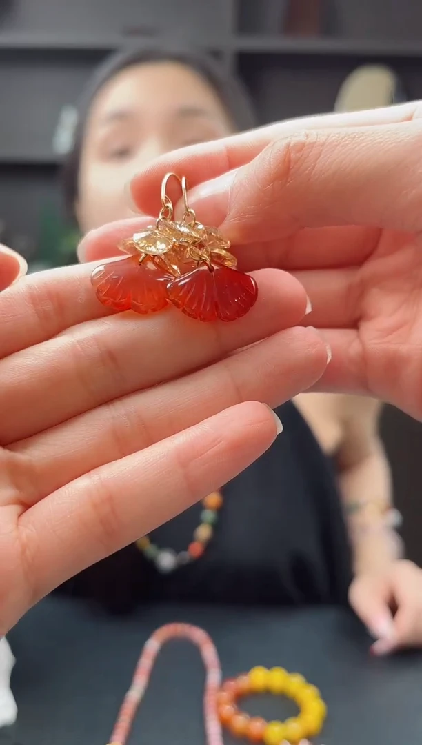 银S925镶嵌耳钩默认微瑕，介意勿拍！玛瑙/玉髓