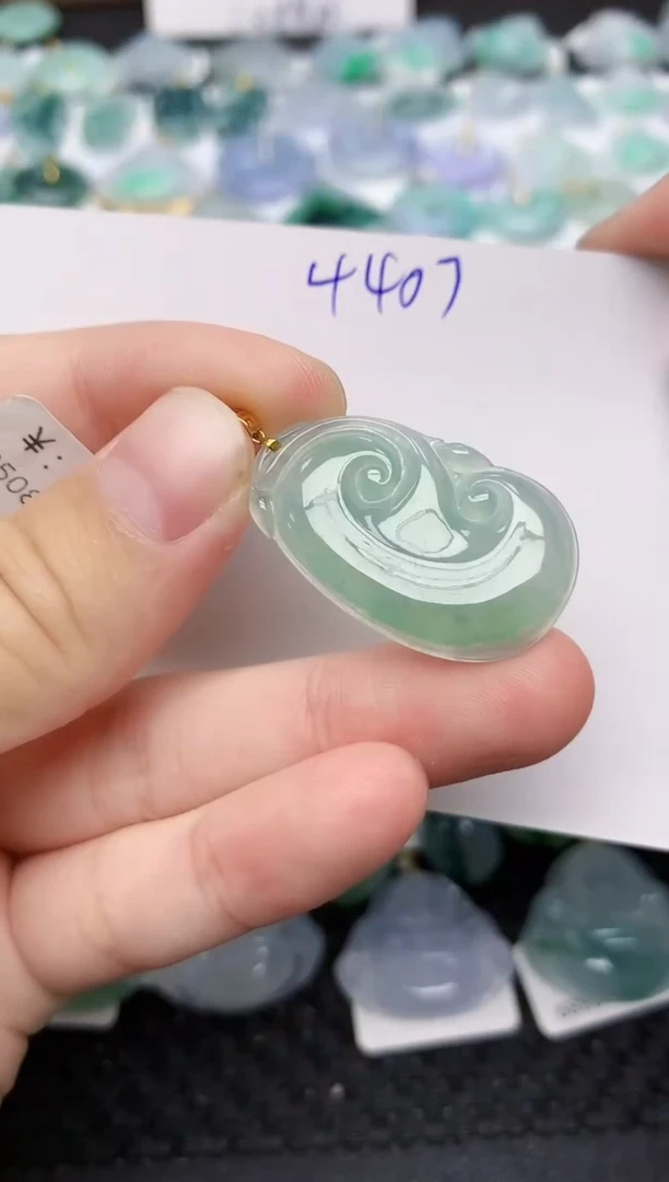 颈饰18K金镶嵌翡翠 天然缅甸A货翡翠百元以上9元证书费自理