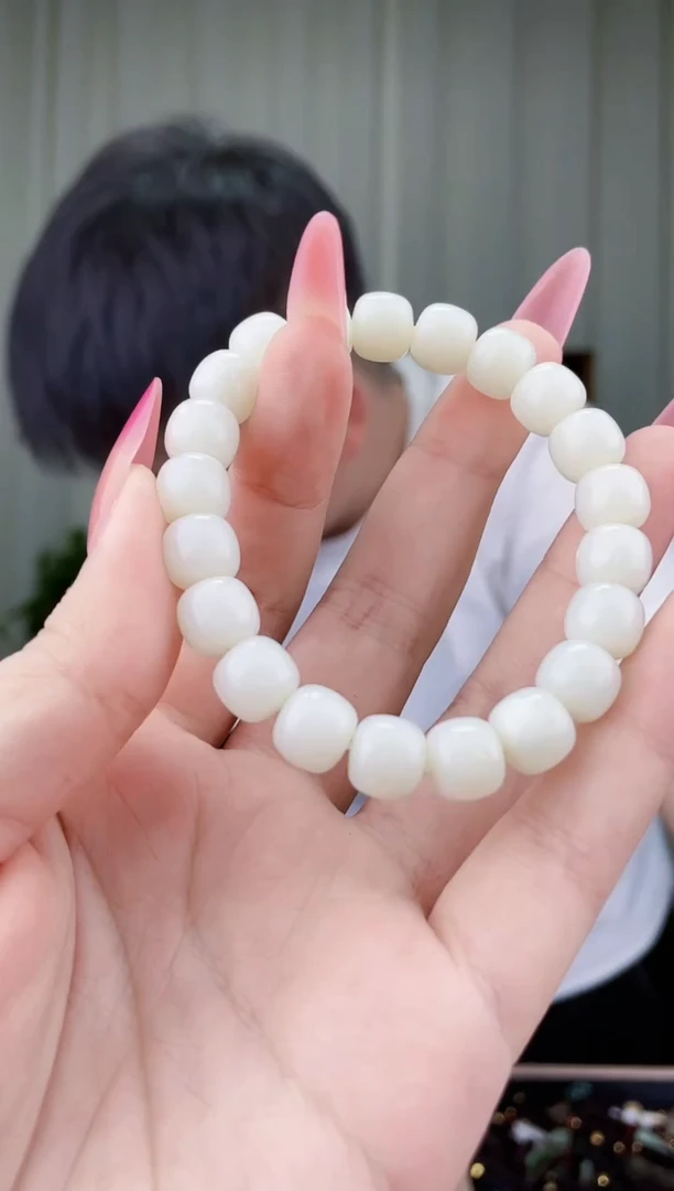 和田玉未镶嵌挂件拍一发一，多样性发货！