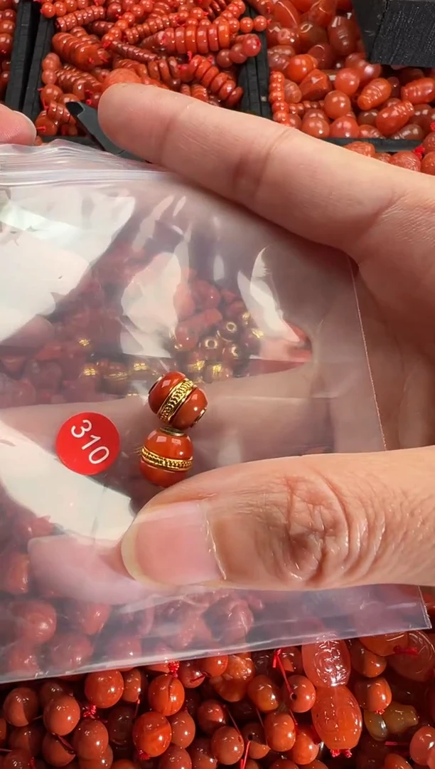 【闪购商品】南红玛瑙颈饰未镶嵌1