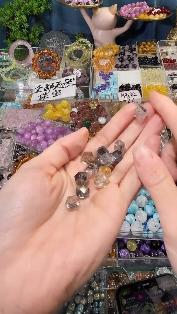 水晶手串未镶嵌C55微坑闪灵八角一颗约卡8