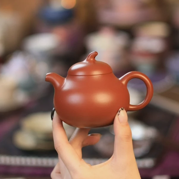 原矿朱泥茄瓜紫砂壶