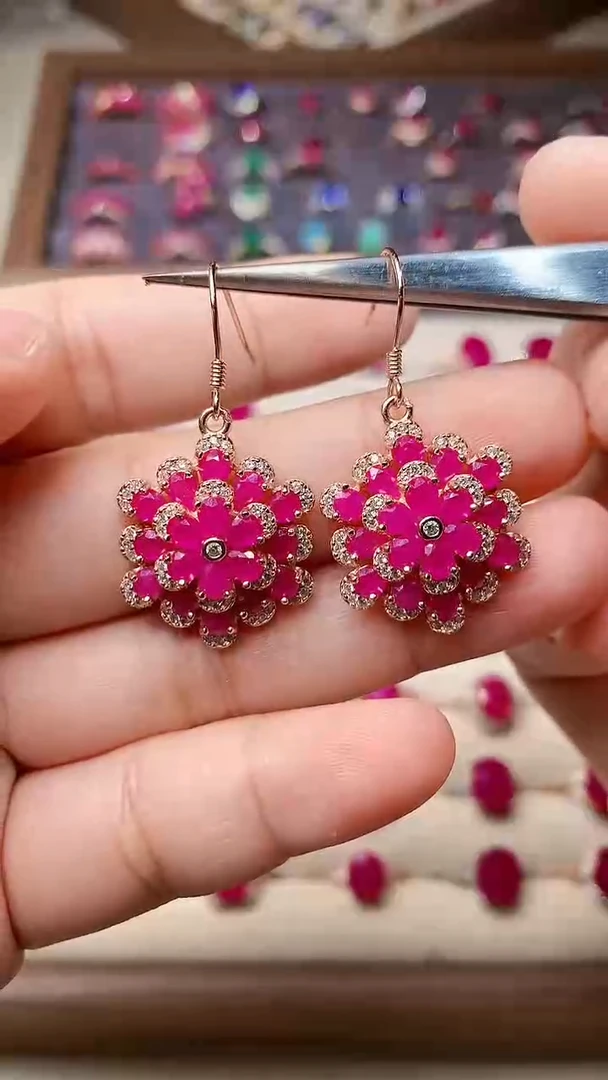 【闪购商品】红宝石耳饰银S925镶嵌000