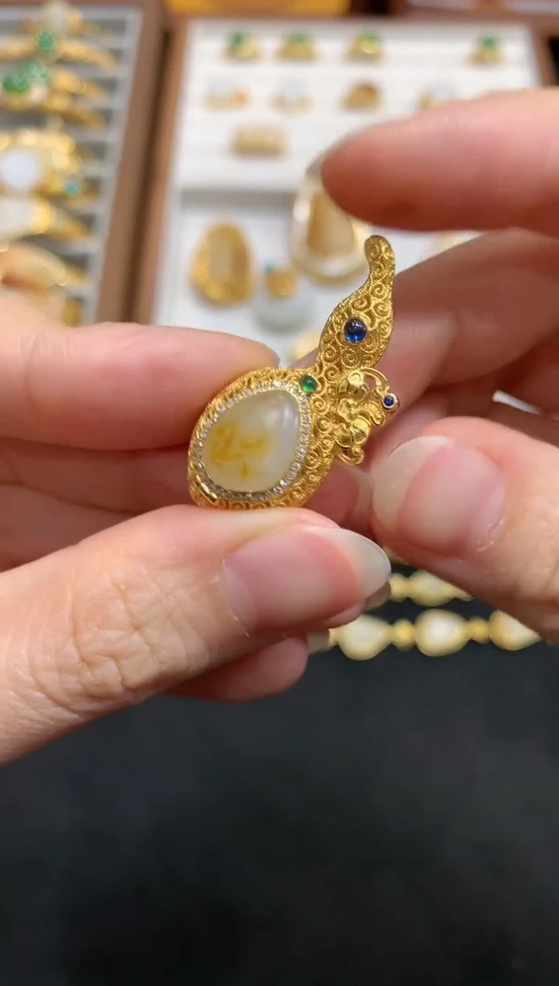 【闪购商品】和田玉吊坠18K金镶嵌A974|7800