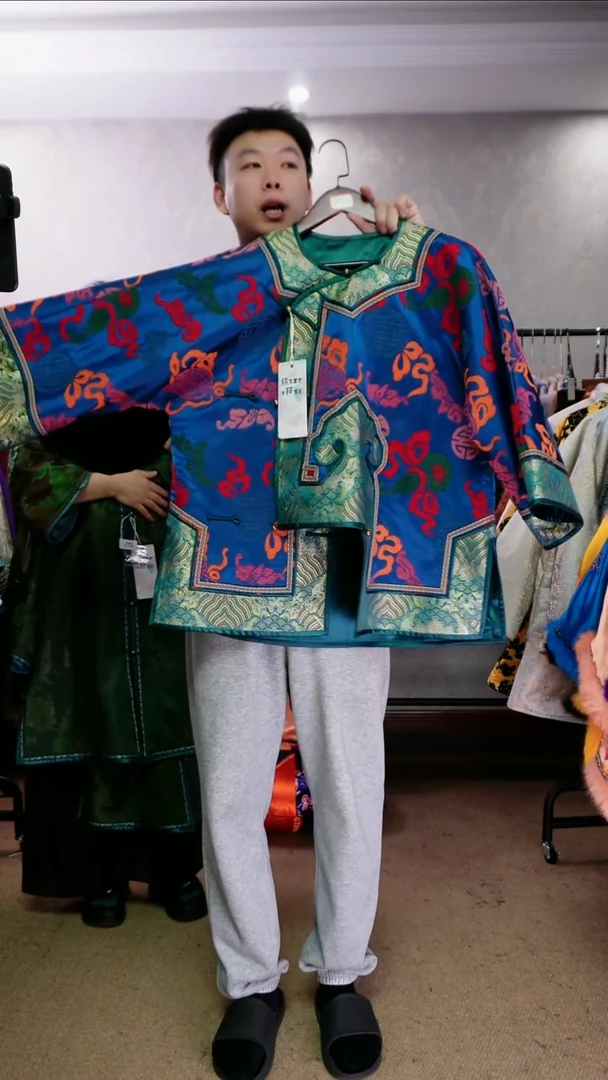 漳绒八角领琵琶襟太太服