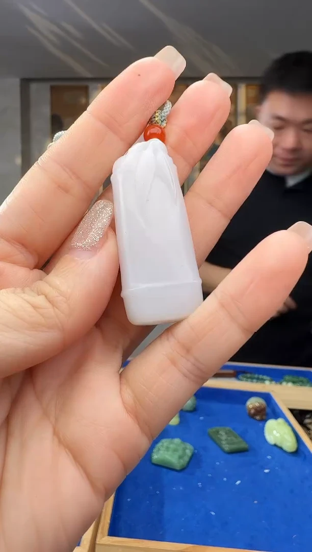 颈饰未镶嵌和田玉拍一发一