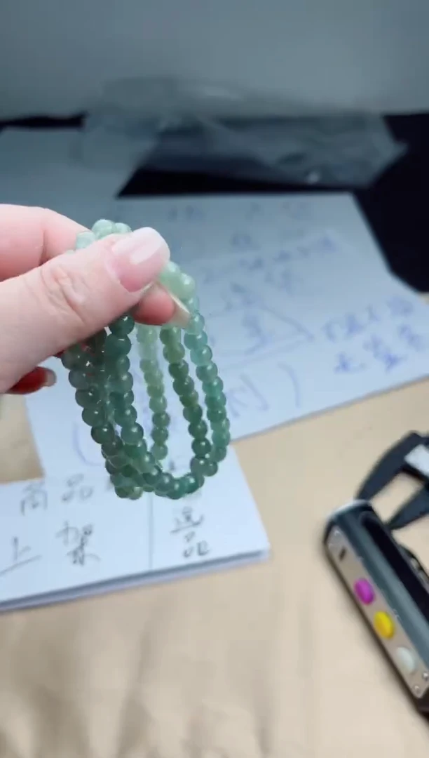 翡翠未镶嵌颈饰珠串