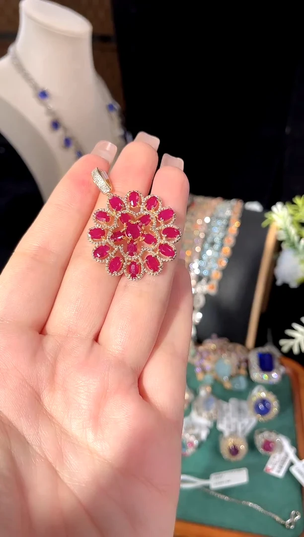 银S925镶嵌颈饰红宝石挂件