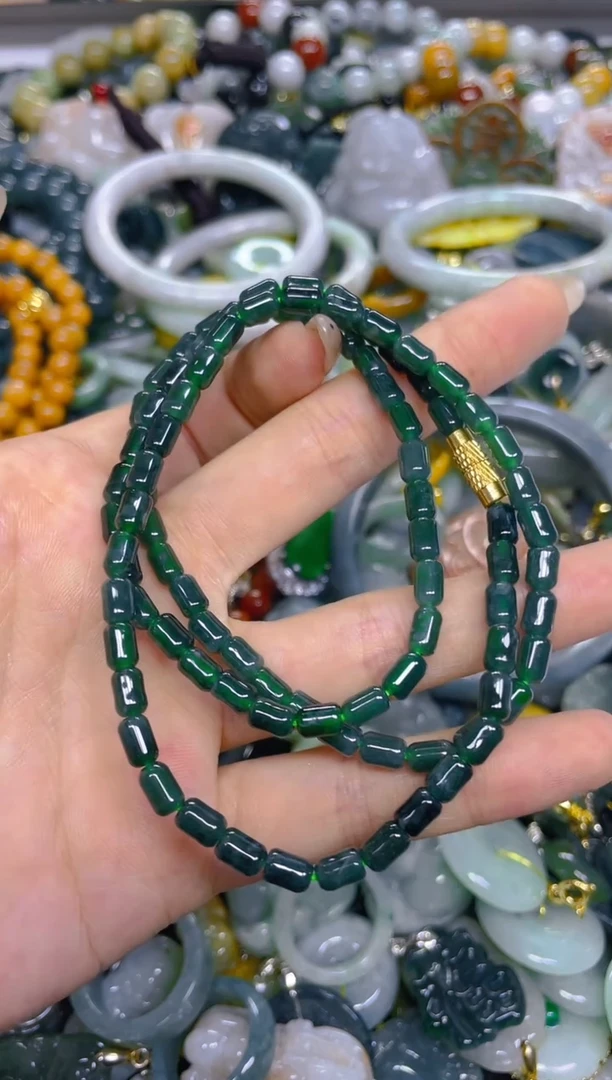 颈饰未镶嵌翡翠5MM/ S /翡翠A货，一件也是批发价