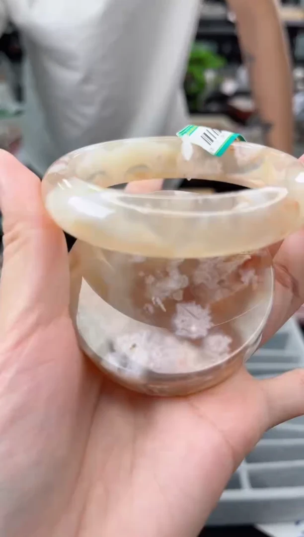 【闪购商品】石英质玉手镯未镶嵌61圈口（赠品镯心）3682310