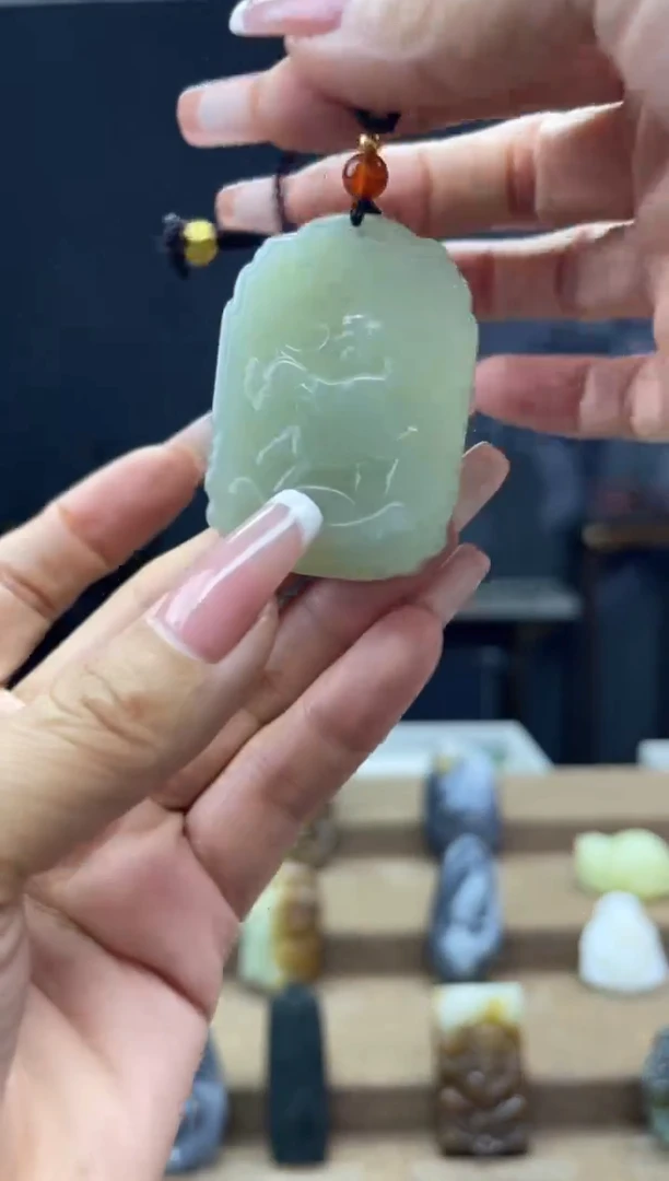 颈饰未镶嵌和田玉1