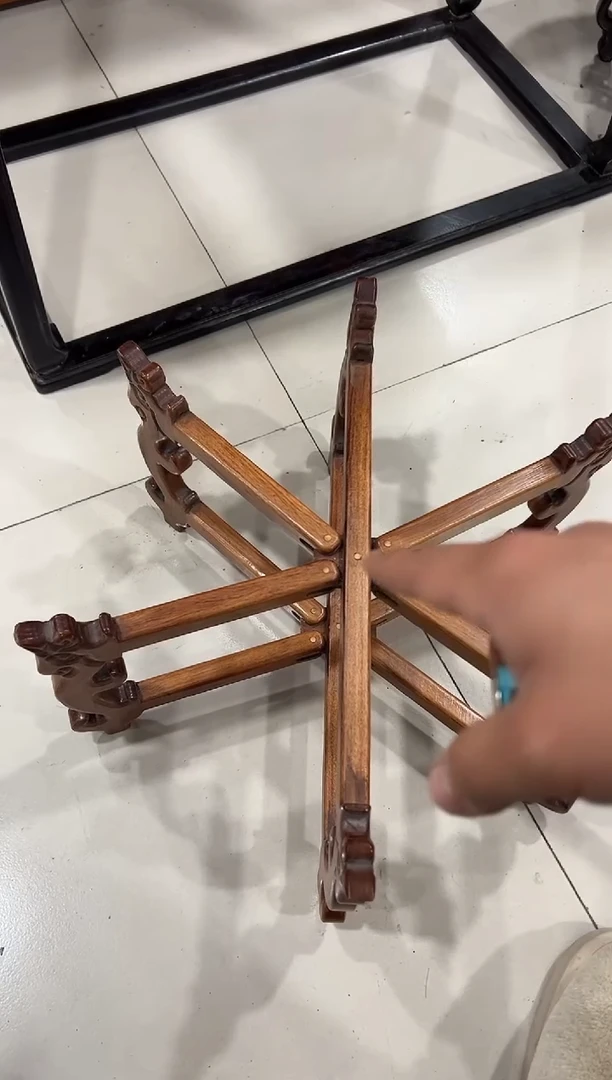 凤头六足笔洗架1
