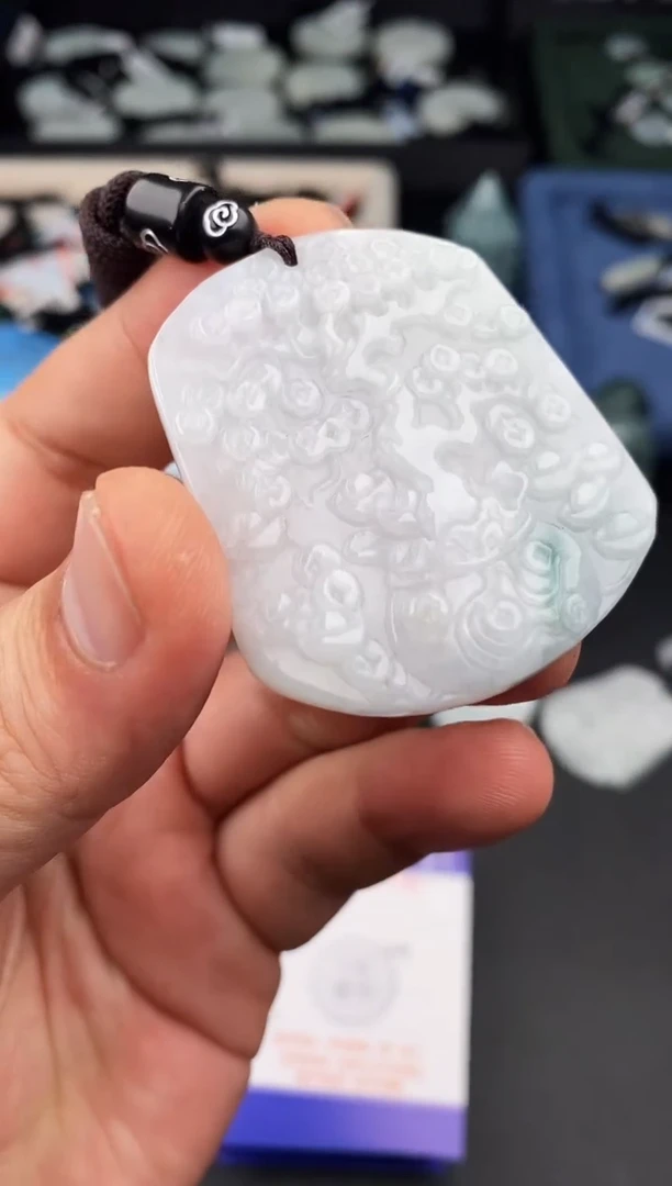 【闪购商品】翡翠颈饰未镶嵌   天然翡翠，一物一图