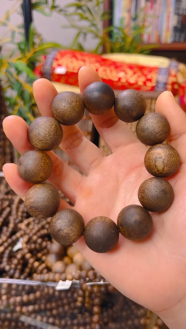 沉香手串?**?棋楠圆珠单圈