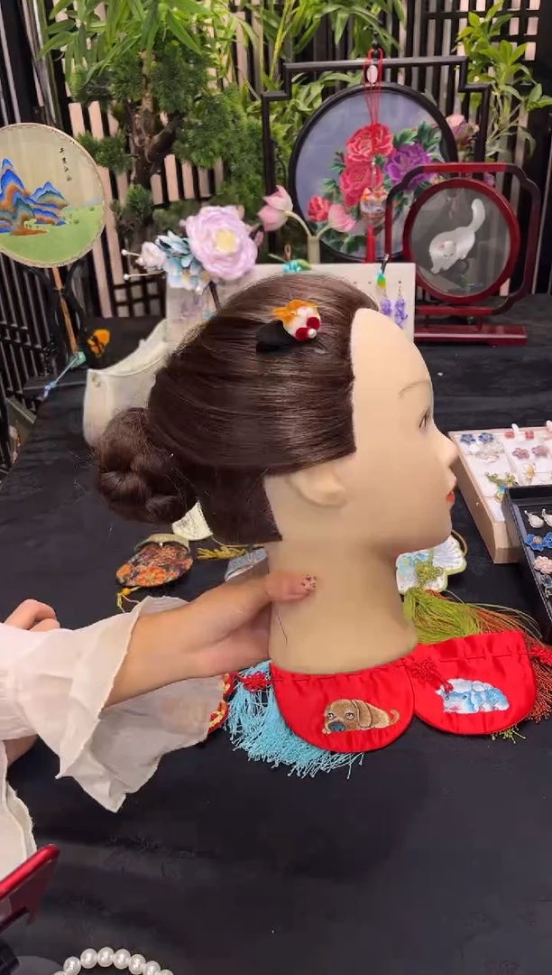 织绣夏**歌非遗苏绣手工饰品