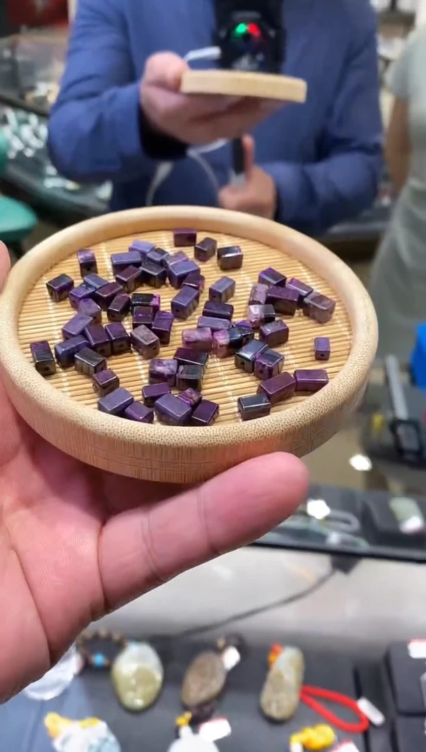 未镶嵌苏纪石（舒俱来）颈饰假一罚十 七天无理由多样性发一