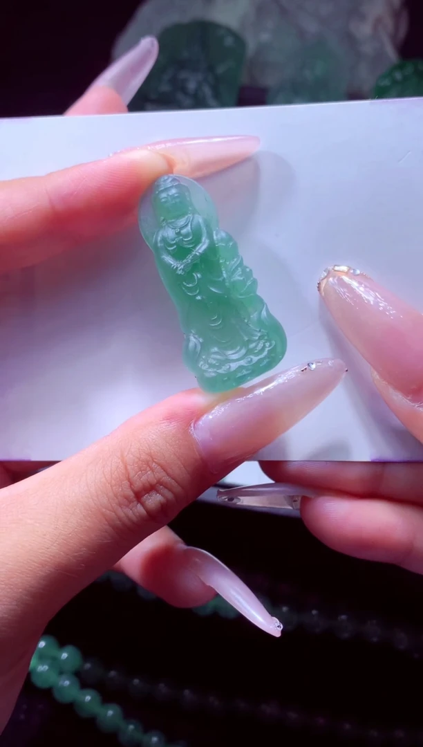 未镶嵌定制翡翠y****8天然缅甸翡翠A货 基地发货多样性发货其一