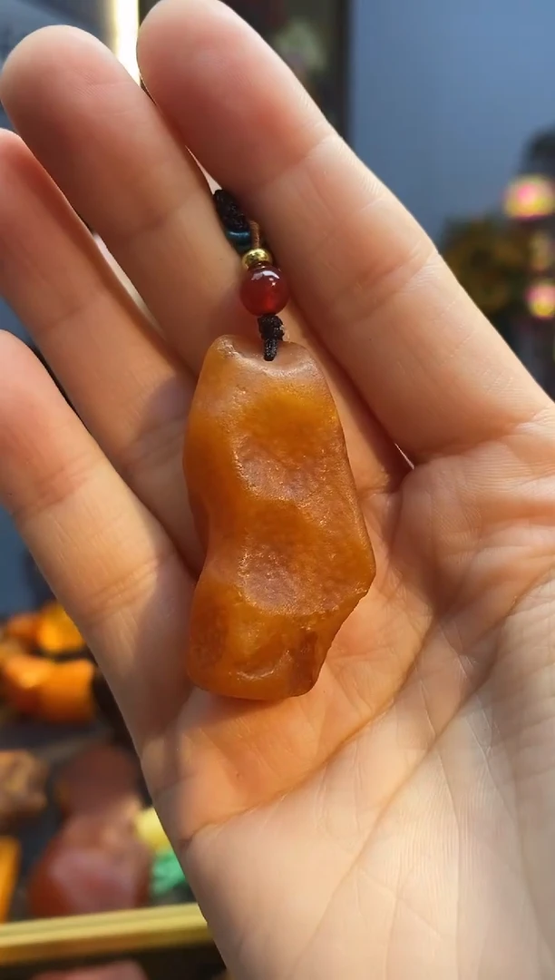 琥珀颈饰未镶嵌吊坠