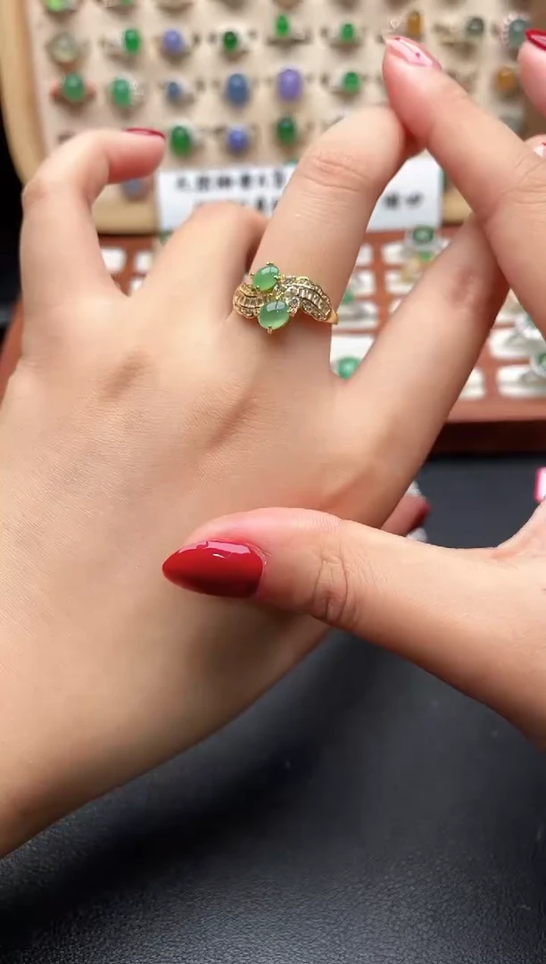 未镶嵌戒指翡翠一物一证一礼盒