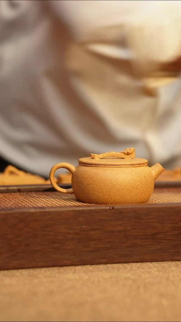 茶壶紫砂黄龙山黄段如意汉瓦