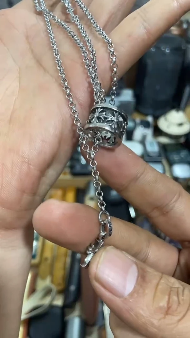 瓷片闪购商品  如图所示