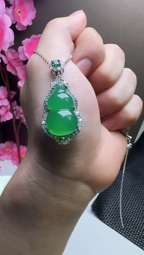 合金颈饰玛瑙/玉髓吊坠