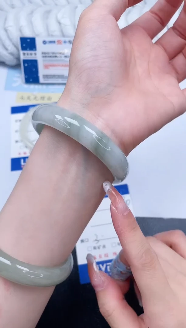 石英质玉手镯未镶嵌T260-58.6