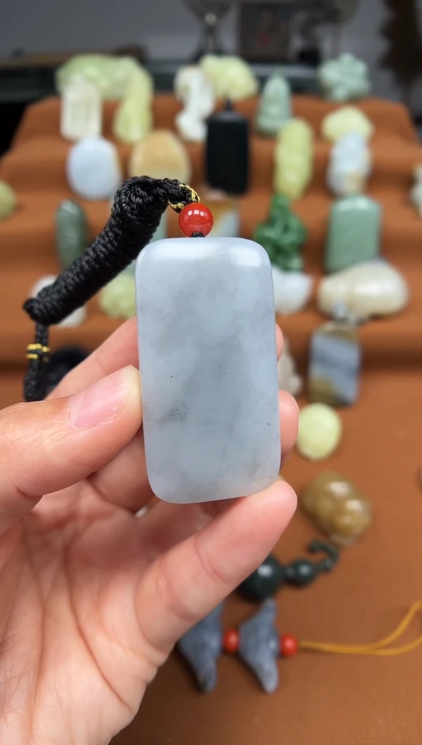 和田玉未镶嵌颈饰平安牌