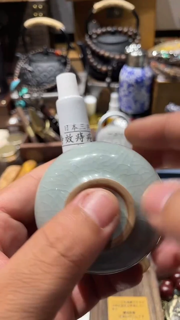 瓷片闪购商品 如图所示