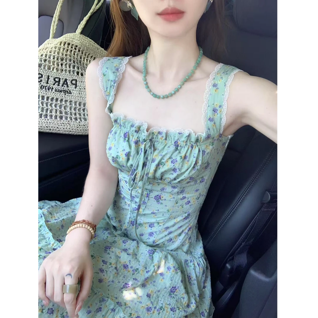 法式碎花方领抽绳蕾丝小个子显瘦吊带收腰连衣裙