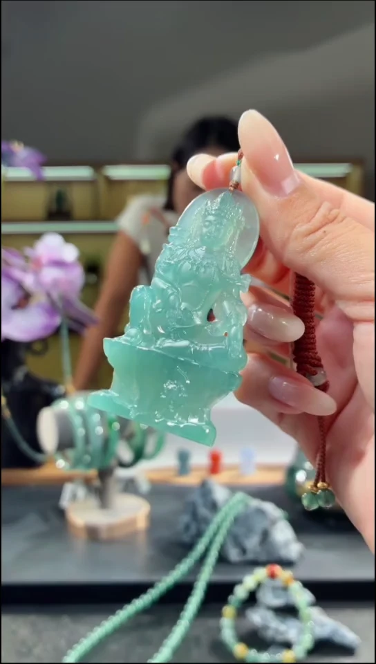 吊坠(不含链)未镶嵌翡翠观音（多样性发其一）