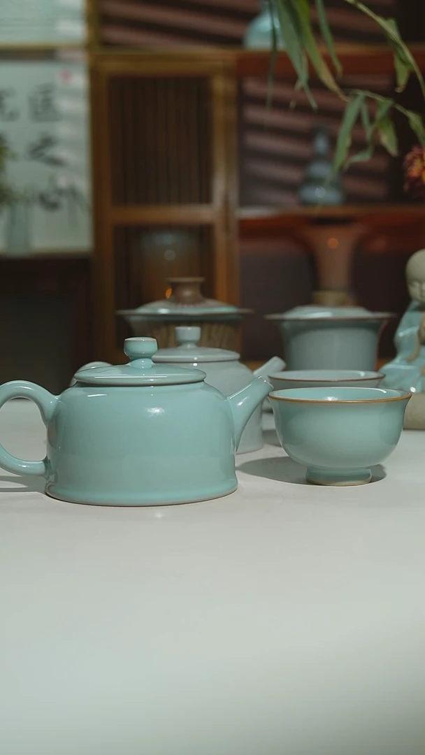 赵运圈支钉德钟壶二级0395