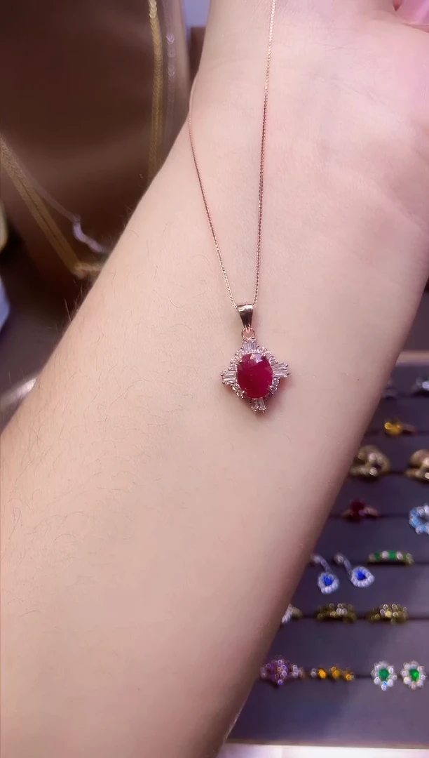 【闪购商品】红宝石颈饰银S925镶嵌一条