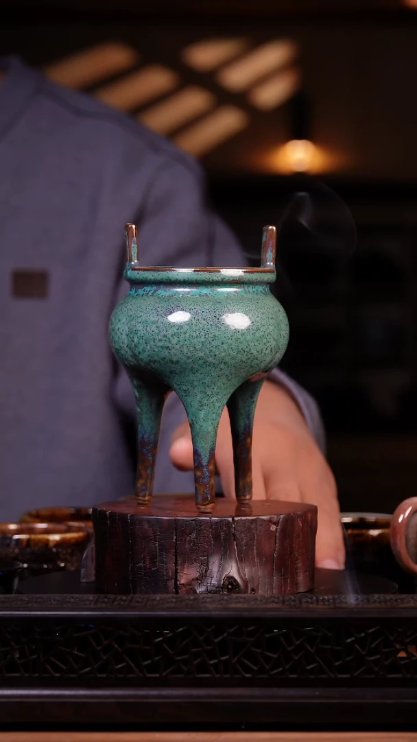 其他钧瓷钧窑瓷器朝圣炉三足炉150*95mm