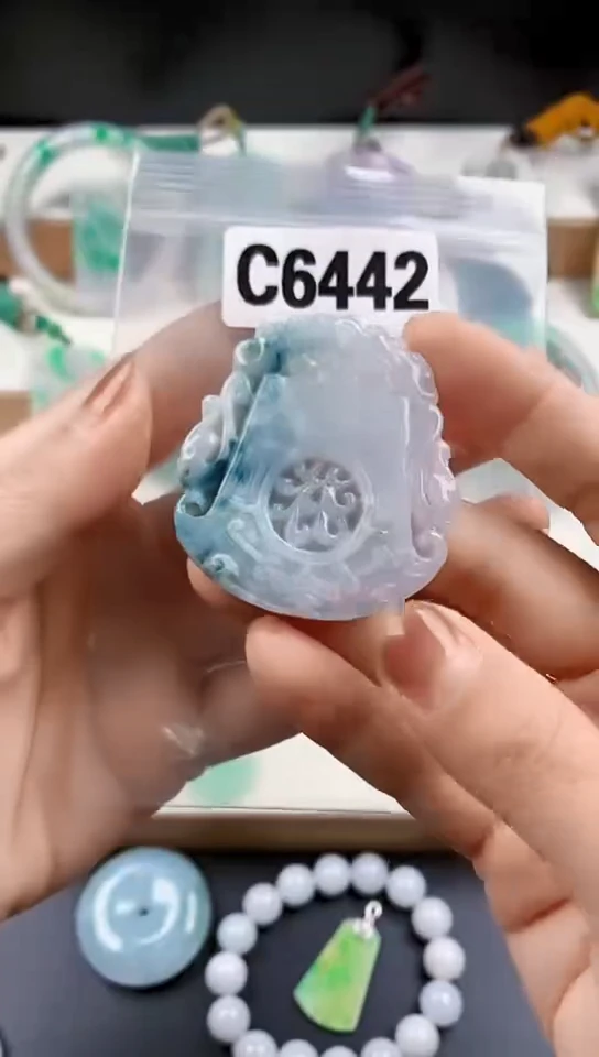 颈饰未镶嵌翡翠天然翡翠吊坠挂件1